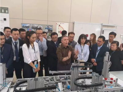 MBA课堂走进ABB培训中心与奔驰生产车间 从智能机器到工业4.0的深度体验